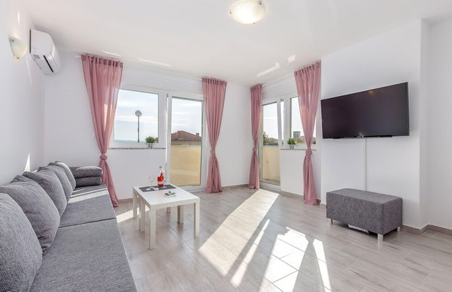 Peaceful Villa in Dramalj with Hot Tub - Foto 9