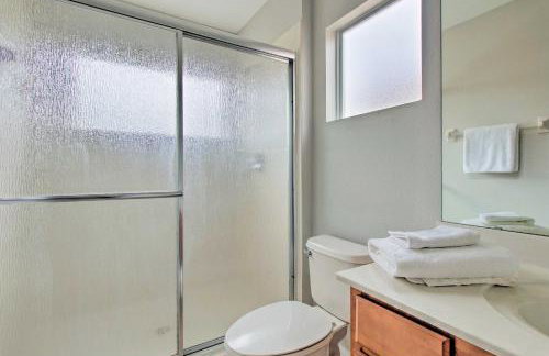 Outdoor Oasis with Pool Davenport Resort Escape! - Foto 26