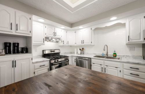 Spacious Duplex Home in Downtown Indy-Family Friendly - Foto 3