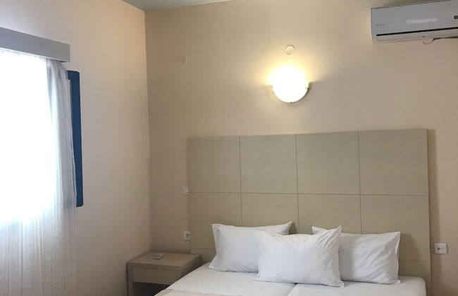 Elena Village - Photo 5