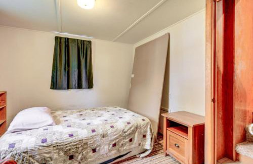 Webster Lake Home with Patio about 3 Mi to Town! - Foto 12