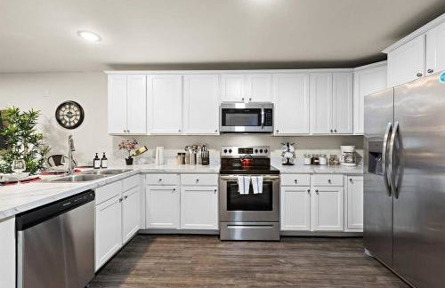 Family & Traveler Haven - NYC & NWK w/free parking - Photo 11