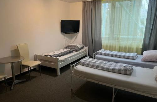 Monteurzimmer 3 Pers, Würzburg, Gerbrunn, Gemeinschaft Küche, Dusche, WC - Foto 1