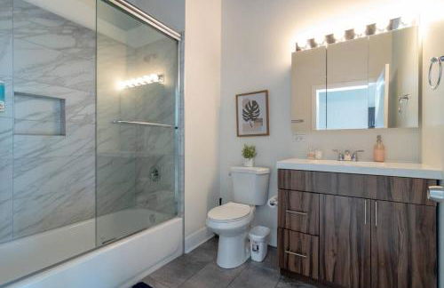 McCormick Place 2BR Stylish Suite with Optional Parking and Gym for up to 8 guests Near Soldier Field and Grant Park - Foto 8