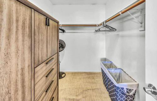 Stunning 4BR Laguna Hills Oasis with Private Pool - Foto 17