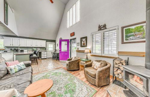 Quaint Cloudcroft Cabin with Stunning Forest Views! - Photo 14