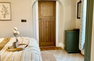 The Prestbury Annexe - Photo 36