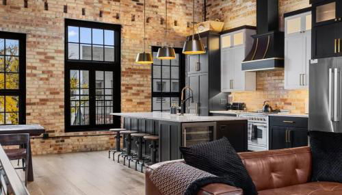 Luxury TC Loft: Historic Condo! - Foto 2