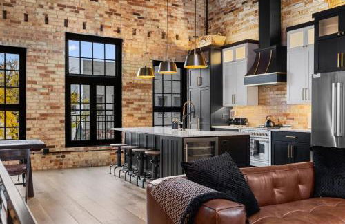 Luxury TC Loft: Historic Condo! - Foto 2