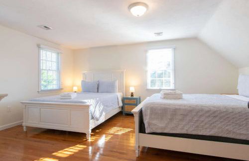 Spacious w Beautiful Yard & Dogs Welcome - Foto 16