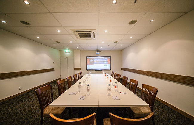 The Edge Apartment Hotel - Photo 24