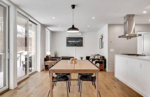 Modern Chic - Photo 28