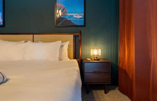 Monaco Vacation Rentals - Photo 38