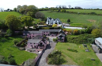 The Farmhouse - Photo 1