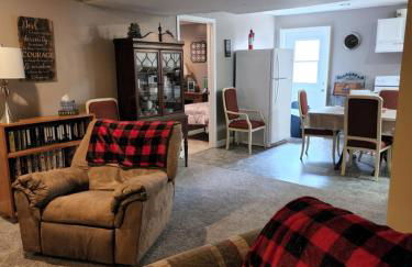 Lovely 3- bedroom apartment with street parking. - Foto 1