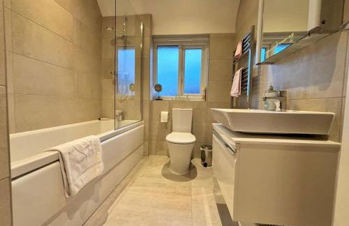 Show home Chester, Chester Zoo, Cheshire Oaks - Photo 18