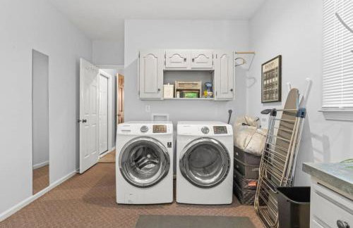 Pine Cove Retreat - 4BR - Pool - Foto 32