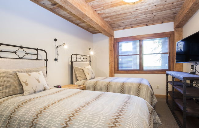 Top of the Village - Foto 29