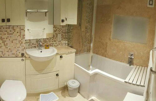 Entire Thatched Cottage - Photo 30