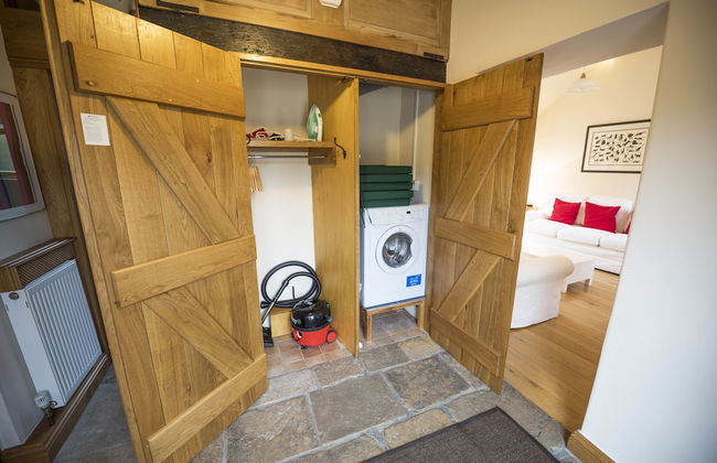 Whitley Coach House - Photo 29