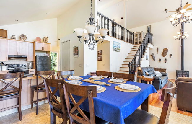 Harborview Getaway by Avantstay Walk to Beach - Photo 10