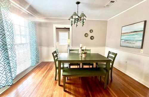 KING BED Family Friendly Cottage - Walk to Zoo & Waterpark - Near Downtown & Midtown - Foto 13