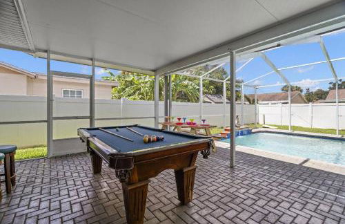 Poolside Paradise - Foto 24