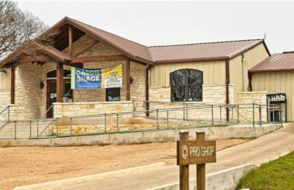 Soaring 2-level Point Venture Home on Lake Travis - Foto 40