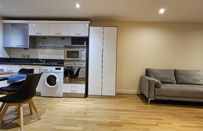 Modern & Lovely 2 Bed in London - Foto 17