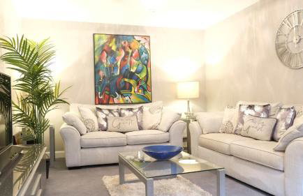 Spacious 4 Bedroom Home with Garden in Bedford - Foto 22