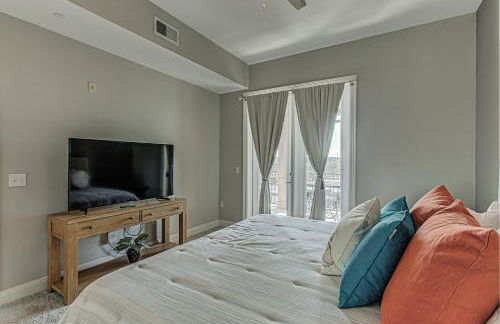 Chic 3BDR for 6 with Pool & Hot Tub Overlooks Marina - Foto 24