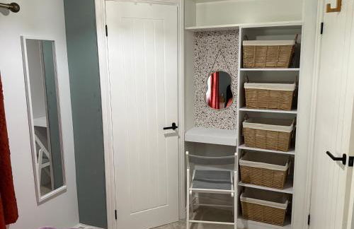 Robins' Rest - 22 Caer Beris Luxury Lodge Park NEW Sleeps 6 Riverside Reteat - Foto 7