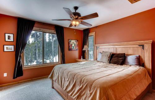 Serene Mountain Cabin Nestled Amongst the Pines - Alpenhaus - Foto 19