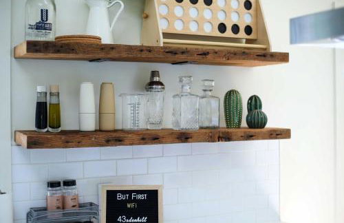 Modern Hideaway with Deck and State Forest Access - Foto 18