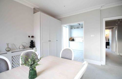 Beautiful Top Floor Clifton Apartment - Foto 8