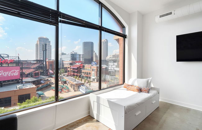 Ballpark Luxury Loft Steps from Arch - Photo 15