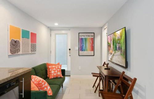 Cozy Mid-Century Apartment Steps From Restaurants #DCottage - Foto 2