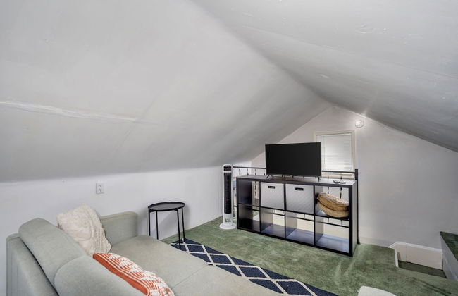 Cozy Cottage In The Heart Of Hyde Park 1 Bedroom Home by RedAwning - Photo 8