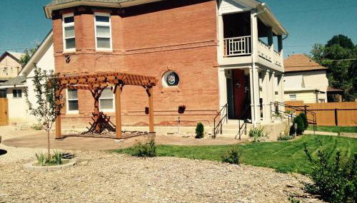 Tara House - Photo 3