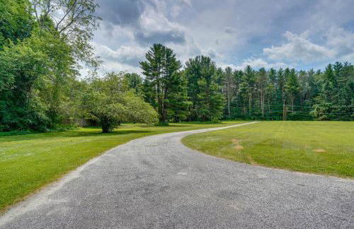 Water-View Home in the Berkshires - Foto 40