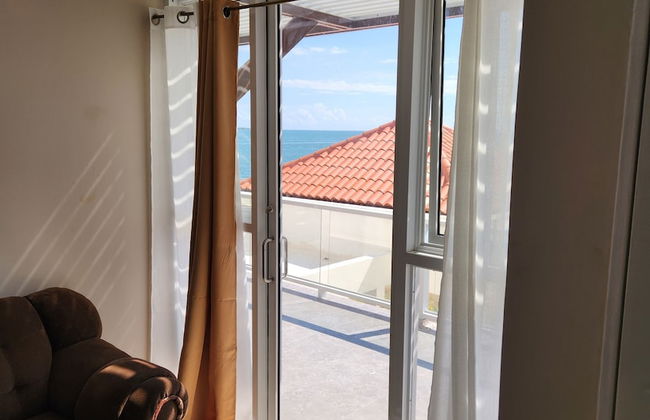 Balcony Breeze @ Bayfront Villas Portmore - Foto 17