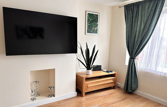 2 Bedroom Apartment-sleeps 6-parking-wifi - Photo 21