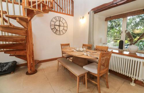 Riverside Barn - Photo 6