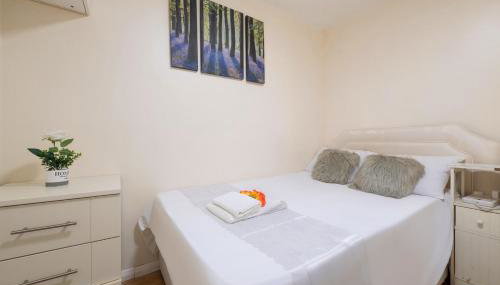 Comfortable 1-Bedroom Glenville Escape -Sleeps 4 -Fast Wi-Fi - Foto 4, towels, wardrobe