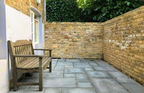 Elegant & spacious parkside 2-bedroom 2-bathroom flat in period building facing Blackheath - parking, great Greenwich location, easy for O2 Arena and City, very near Marathon start line! - Foto 16