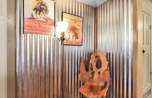 The Bunk House Historic Cabin Firepit Pet-Friendly Near Grand Canyon - Photo 3