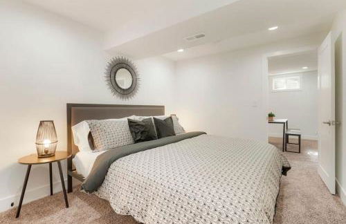 5-Bedrooms! Stylish and Modern Home, Pets Welcome! - Foto 16