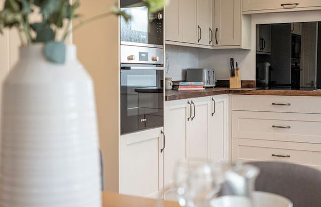 Bright&Spacious 3BD in Centre of Bourton - Photo 35