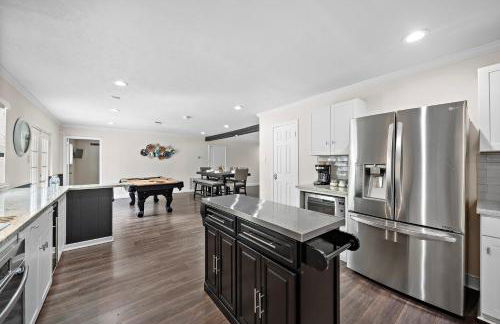 Pool Stay Near DT, Heights WiFi Games Yard BBQ - Foto 13