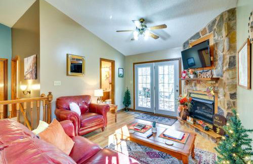 Burnside Resort Cabin with Hot Tub and Outdoor Spots! - Foto 3